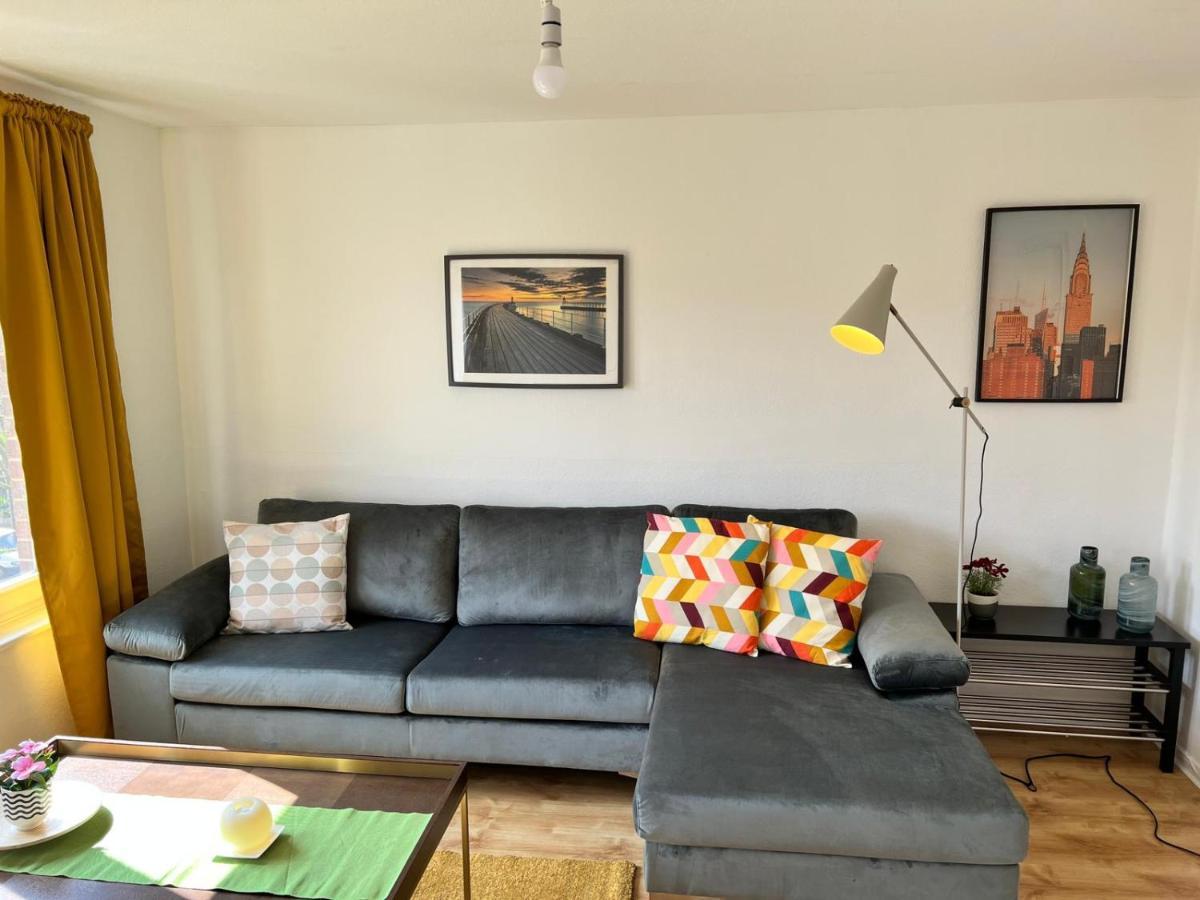 Morden 2 Bedroom Apartment Tower Bridge Londra Esterno foto